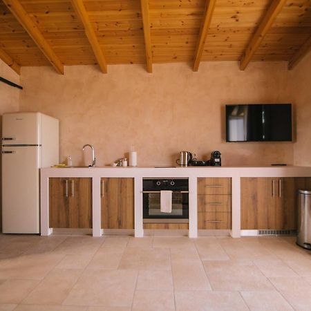 Mani Luxury Suites And Studios In Gytheio With Private Pools Exteriér fotografie