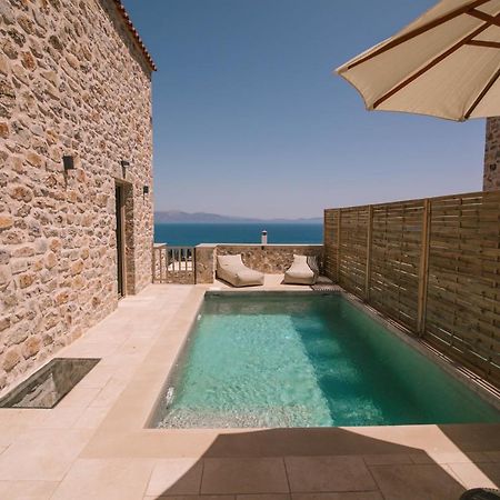 Mani Luxury Suites And Studios In Gytheio With Private Pools Exteriér fotografie