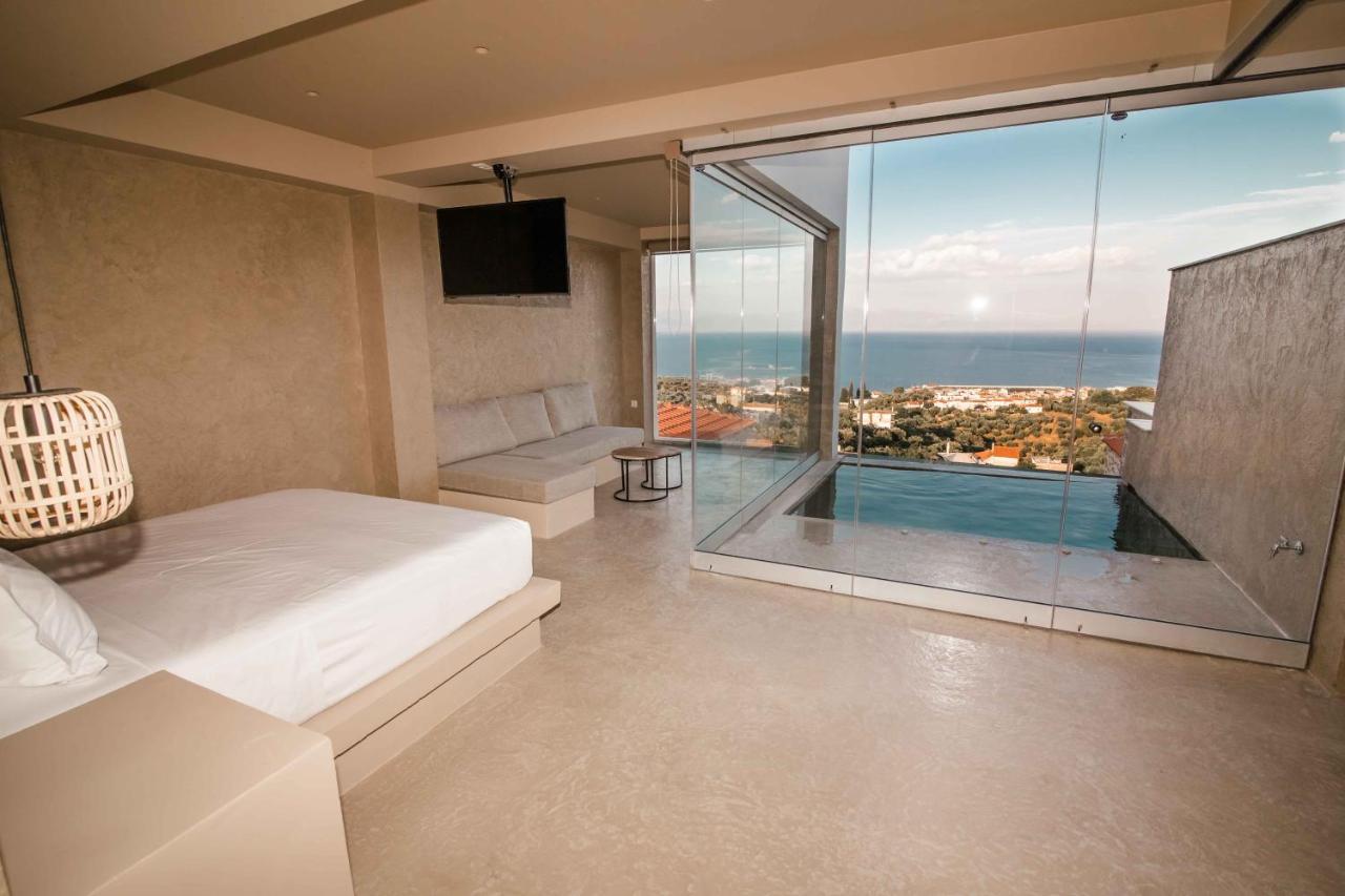 Mani Luxury Suites And Studios In Gytheio With Private Pools Exteriér fotografie