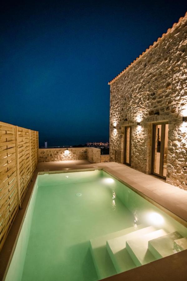 Mani Luxury Suites And Studios In Gytheio With Private Pools Exteriér fotografie