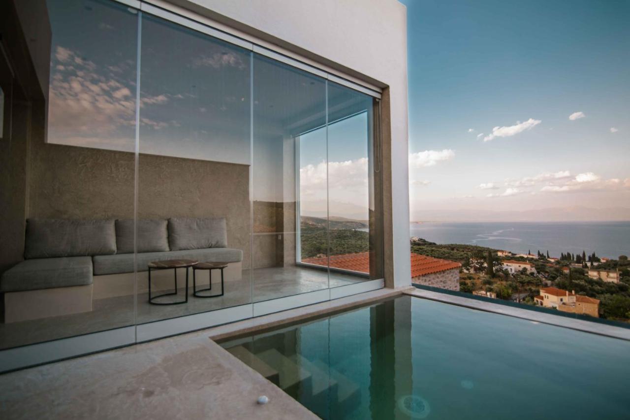 Mani Luxury Suites And Studios In Gytheio With Private Pools Exteriér fotografie