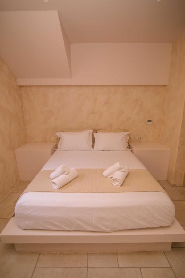 Mani Luxury Suites And Studios In Gytheio With Private Pools Exteriér fotografie