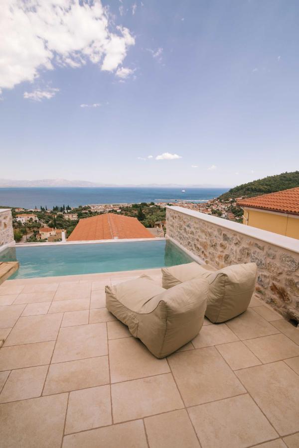 Mani Luxury Suites And Studios In Gytheio With Private Pools Exteriér fotografie