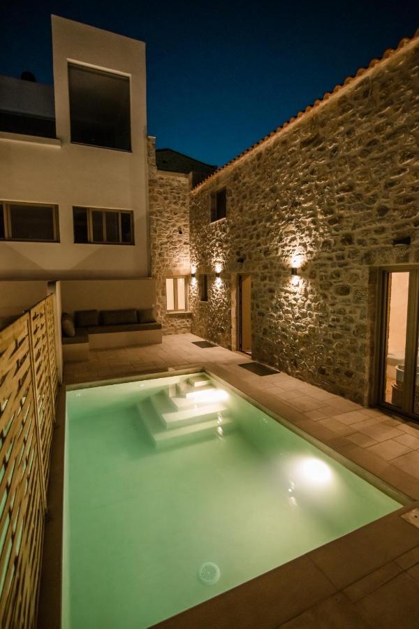 Mani Luxury Suites And Studios In Gytheio With Private Pools Exteriér fotografie