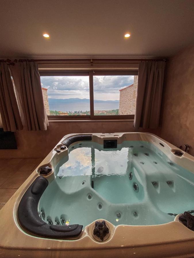 Mani Luxury Suites And Studios In Gytheio With Private Pools Exteriér fotografie