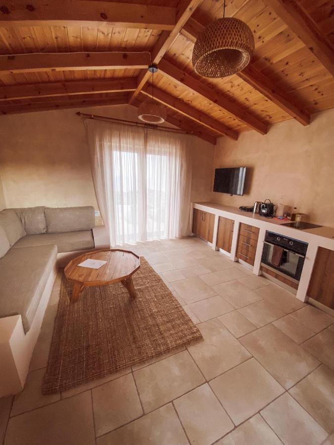 Mani Luxury Suites And Studios In Gytheio With Private Pools Exteriér fotografie