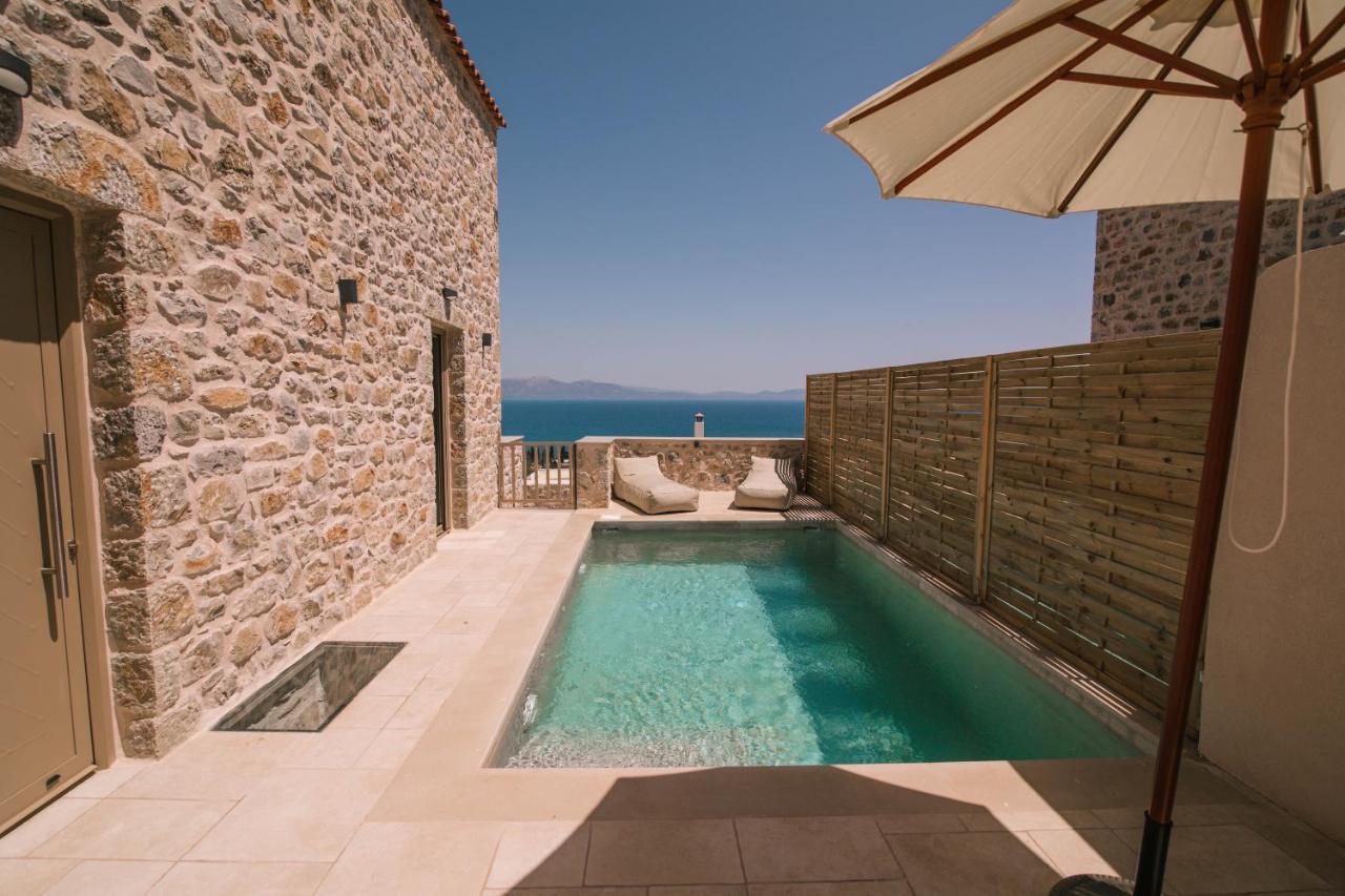 Mani Luxury Suites And Studios In Gytheio With Private Pools Exteriér fotografie