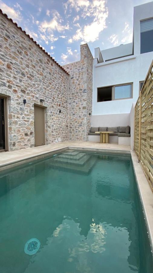 Mani Luxury Suites And Studios In Gytheio With Private Pools Exteriér fotografie