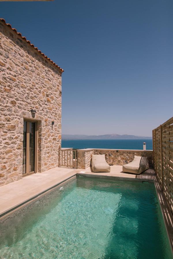 Mani Luxury Suites And Studios In Gytheio With Private Pools Exteriér fotografie