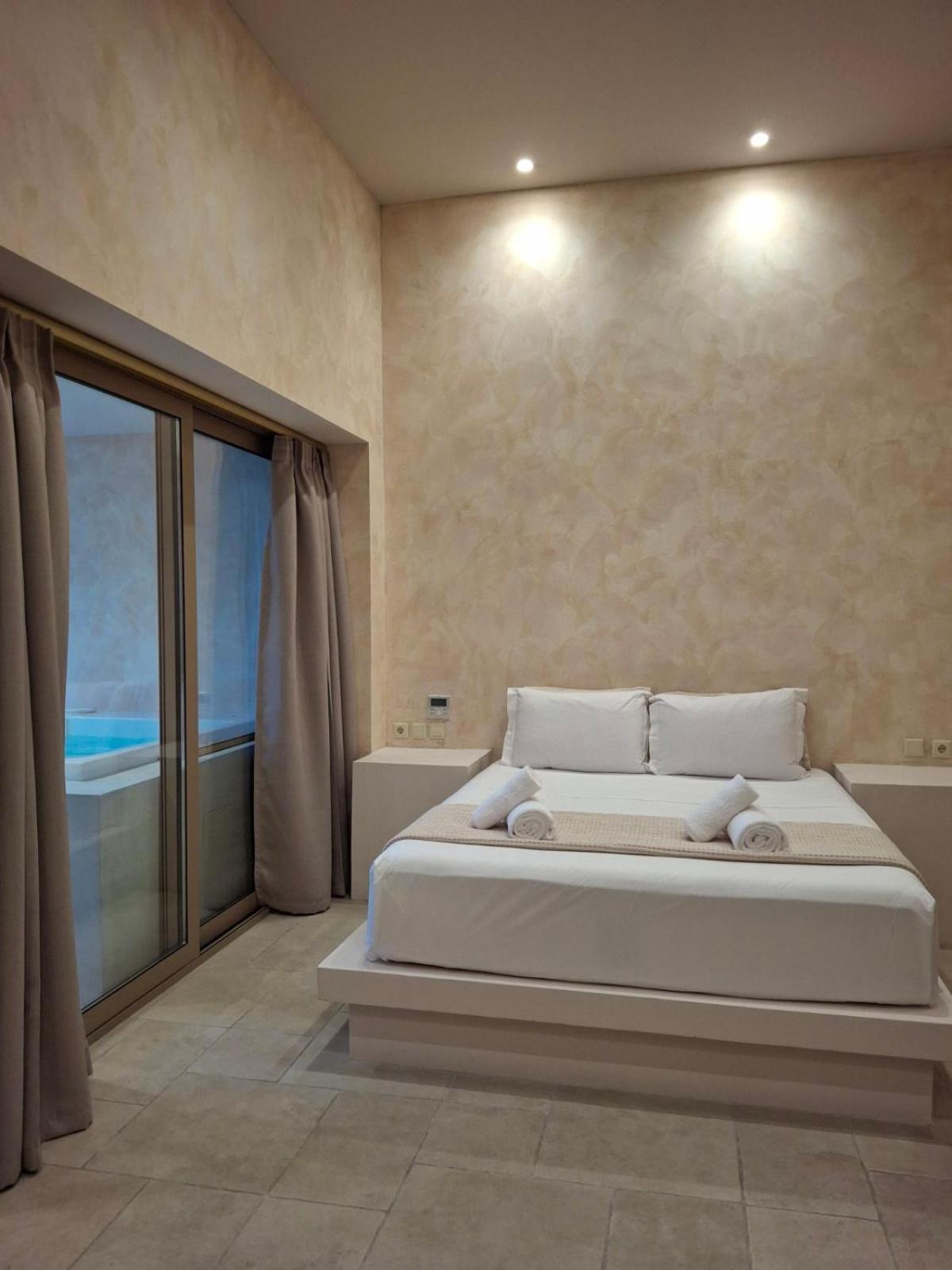 Mani Luxury Suites And Studios In Gytheio With Private Pools Exteriér fotografie